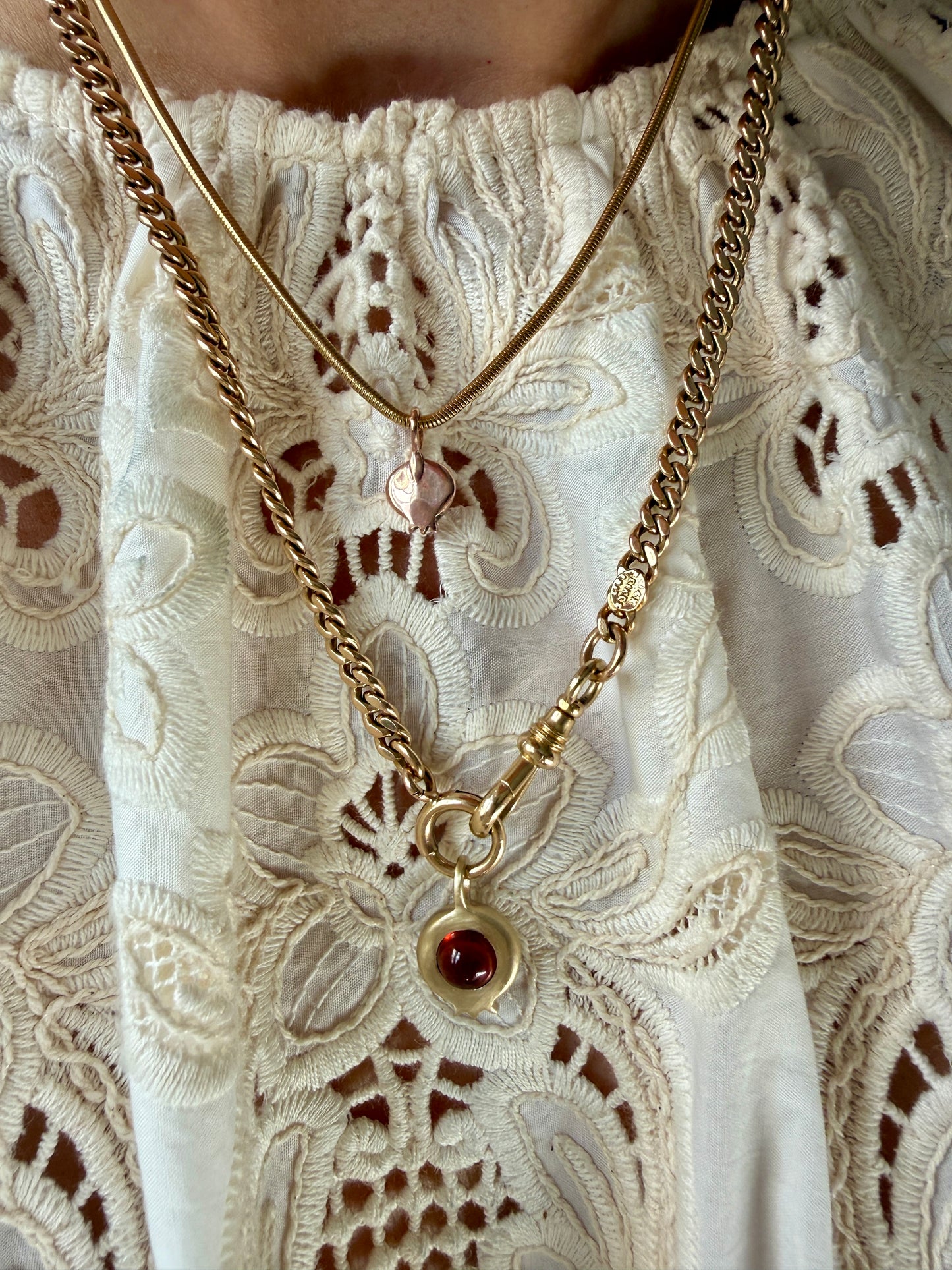 Petite Pom Charm - August Birthday Drop